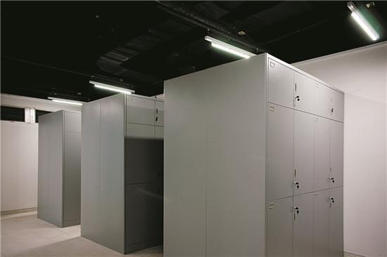 文物柜間架設(shè)LED燈具實(shí)際效果圖 文物柜間架設(shè)LED燈具實(shí)際效果圖